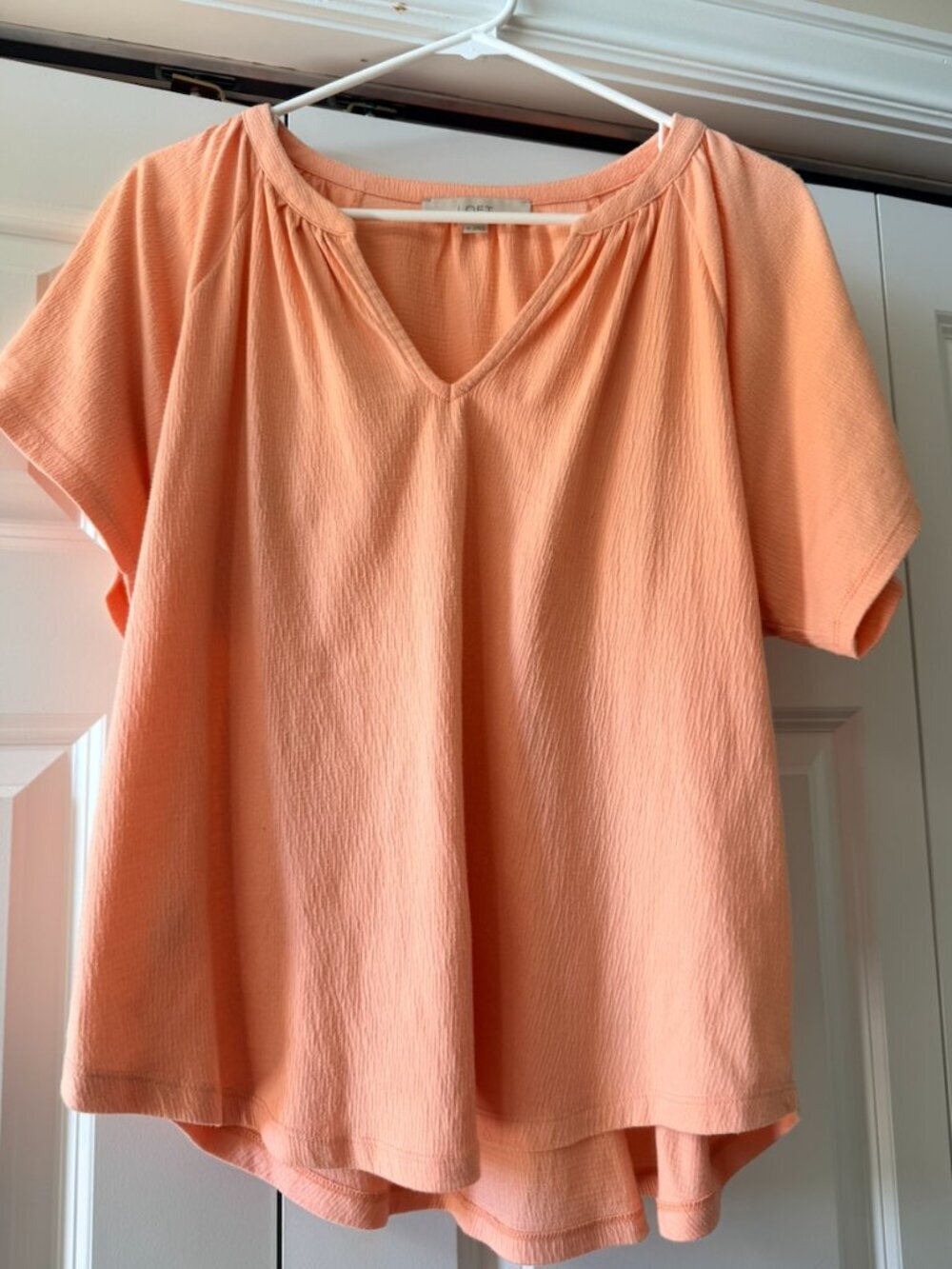 LOFT Peach Textured Short Sleeve Blouse | Split Neck | Size Medium